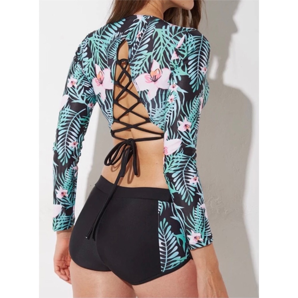 Long sleeve swimwear